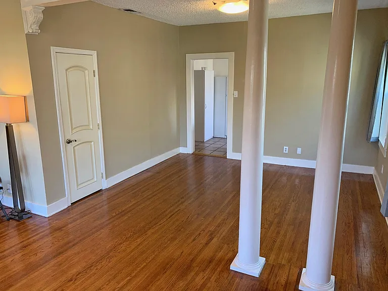 845 N Citrus Ave — Photo 4