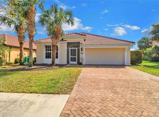 2055 Sagebrush Cir, Naples, FL 34120