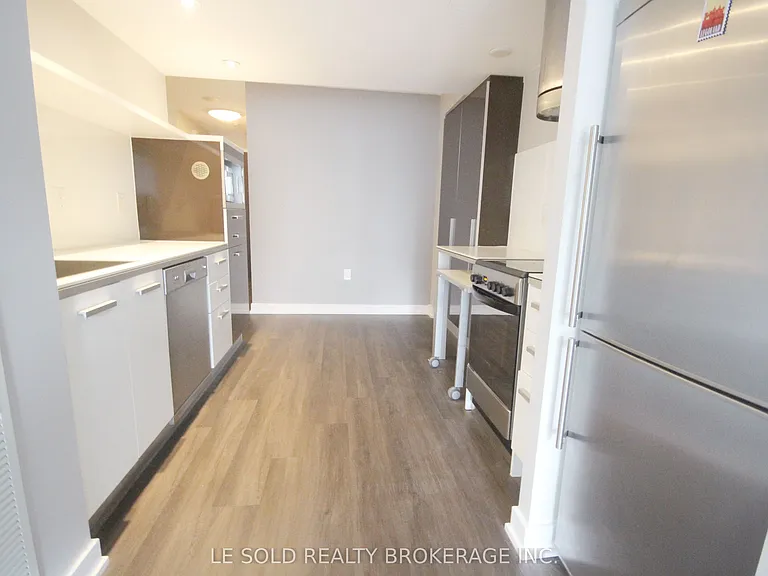 38 Dan Leckie Way #1205 — Photo 10