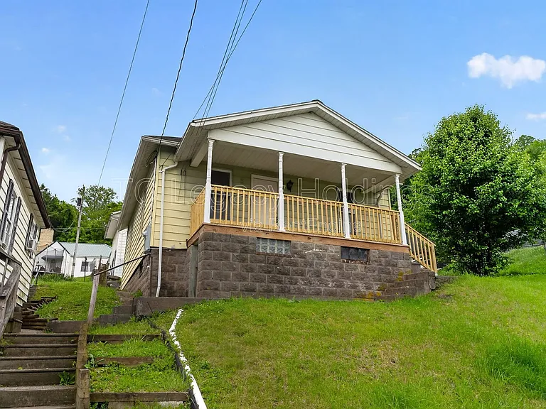407 Simpson Ave — Photo 7