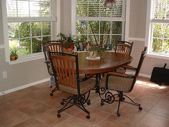 3rd image of 6807 Chessley Chase Dr