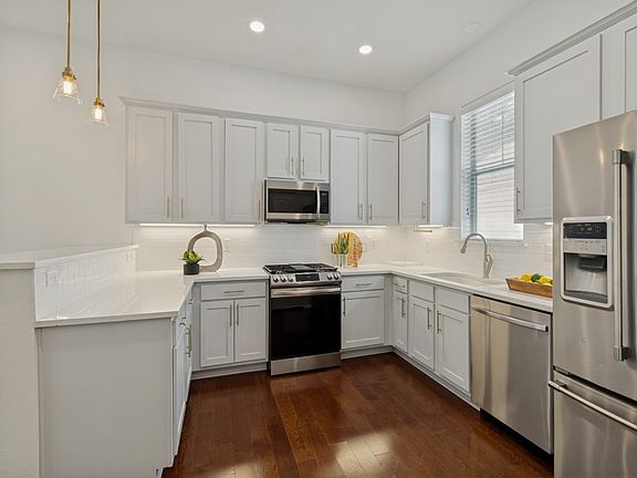 4th image of 5743 Prospect Ave #102