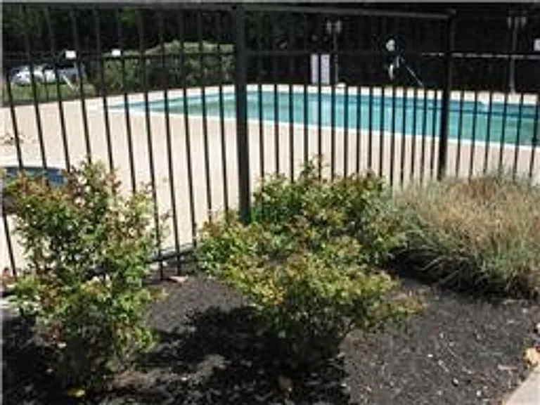 3222 Briarhill Ct — Photo 21