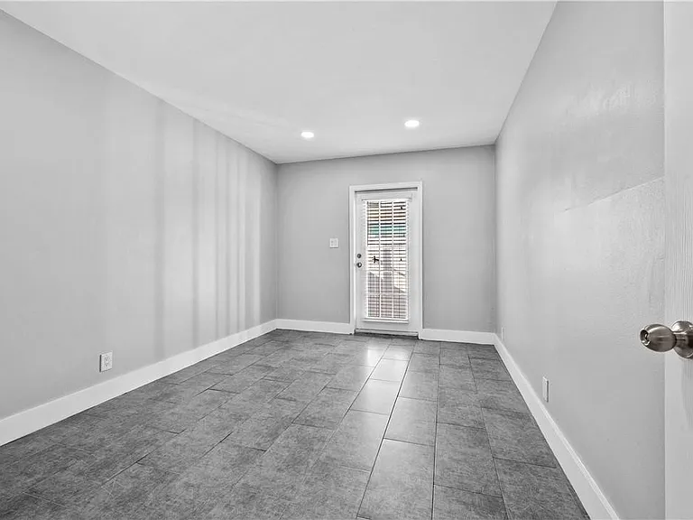 1470 N Dixie Hwy #2 — Photo 12