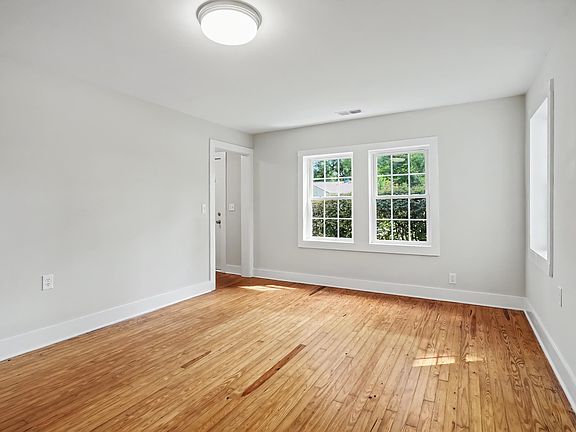 4th image of 314 N Main St