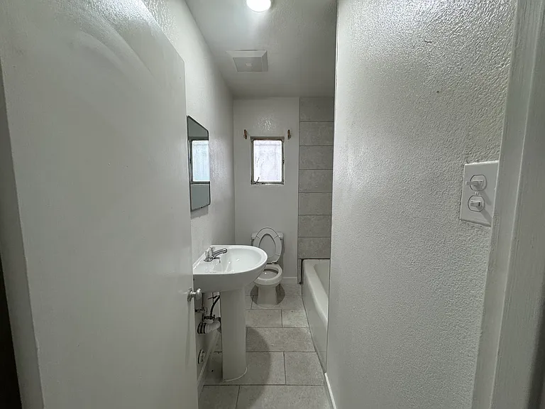 1501 N Oregon St #5 — Photo 12