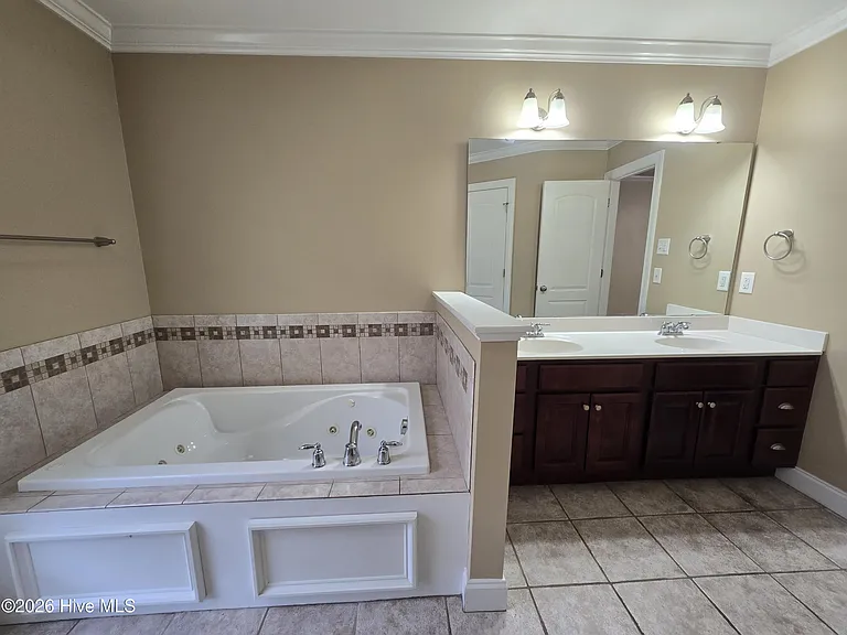 1932 Cambria Dr #A — Photo 10