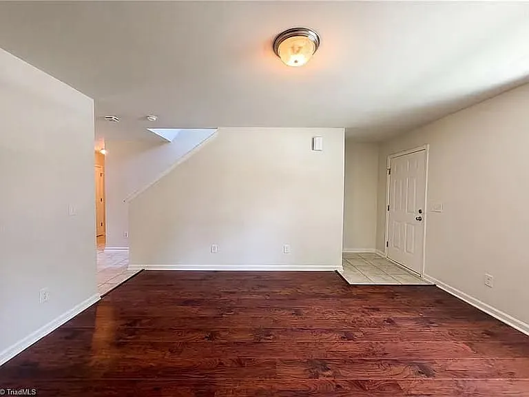 4662 Chapel Ridge Dr — Photo 14