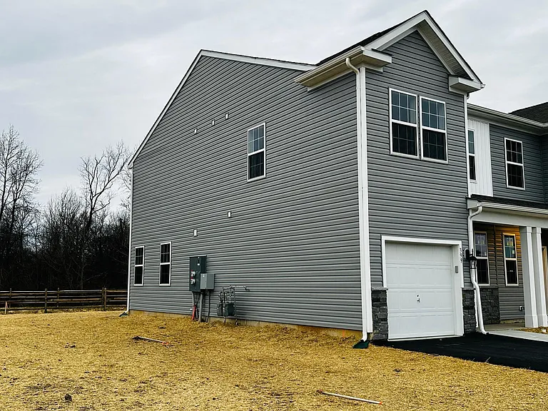 313 Mazzeo Dr — Photo 3