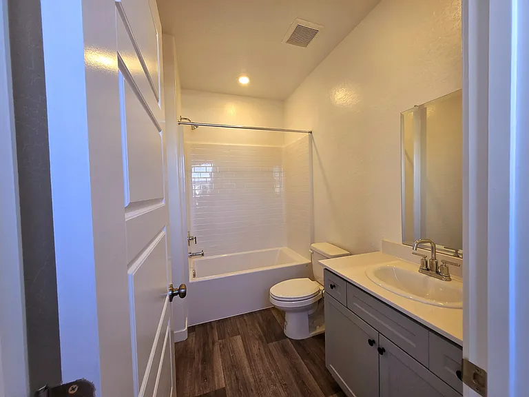Pioneer Dr W — Photo 26