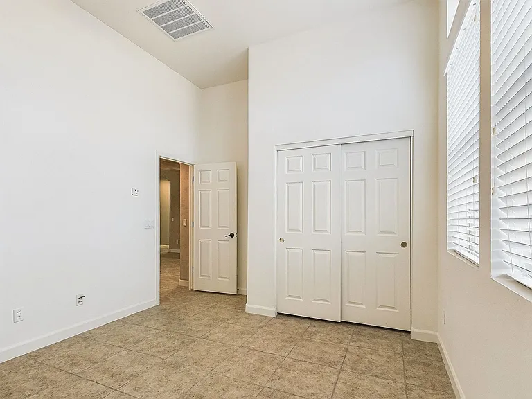 2209 W Red Range Way — Photo 18