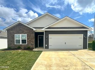 691 Saint Andrews Dr, Kingsport, TN 37664