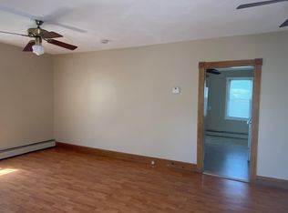 13 Maple St, Cranston, RI 02910