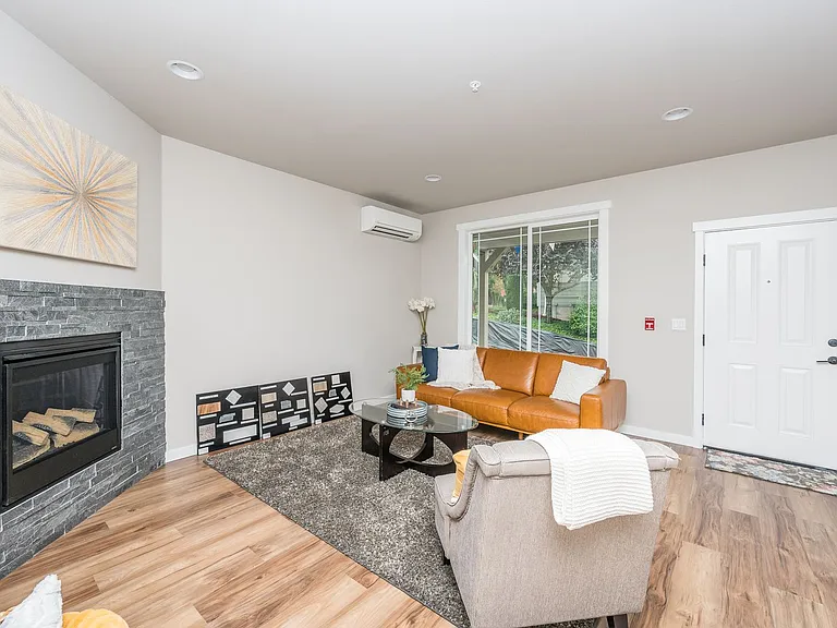 4002 10th St SE — Photo 20
