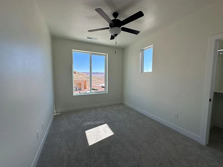 915 S Willow Dr — Photo 22