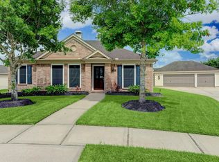 103 Warm Spring Ln, Dickinson, TX 77539