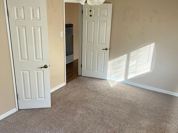 5th image of 303 W Tycksen Dr