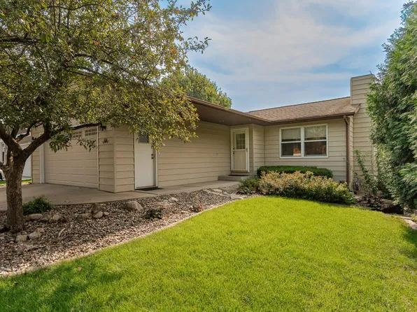 624 33rd Street Ln NW, Rochester, MN 55901