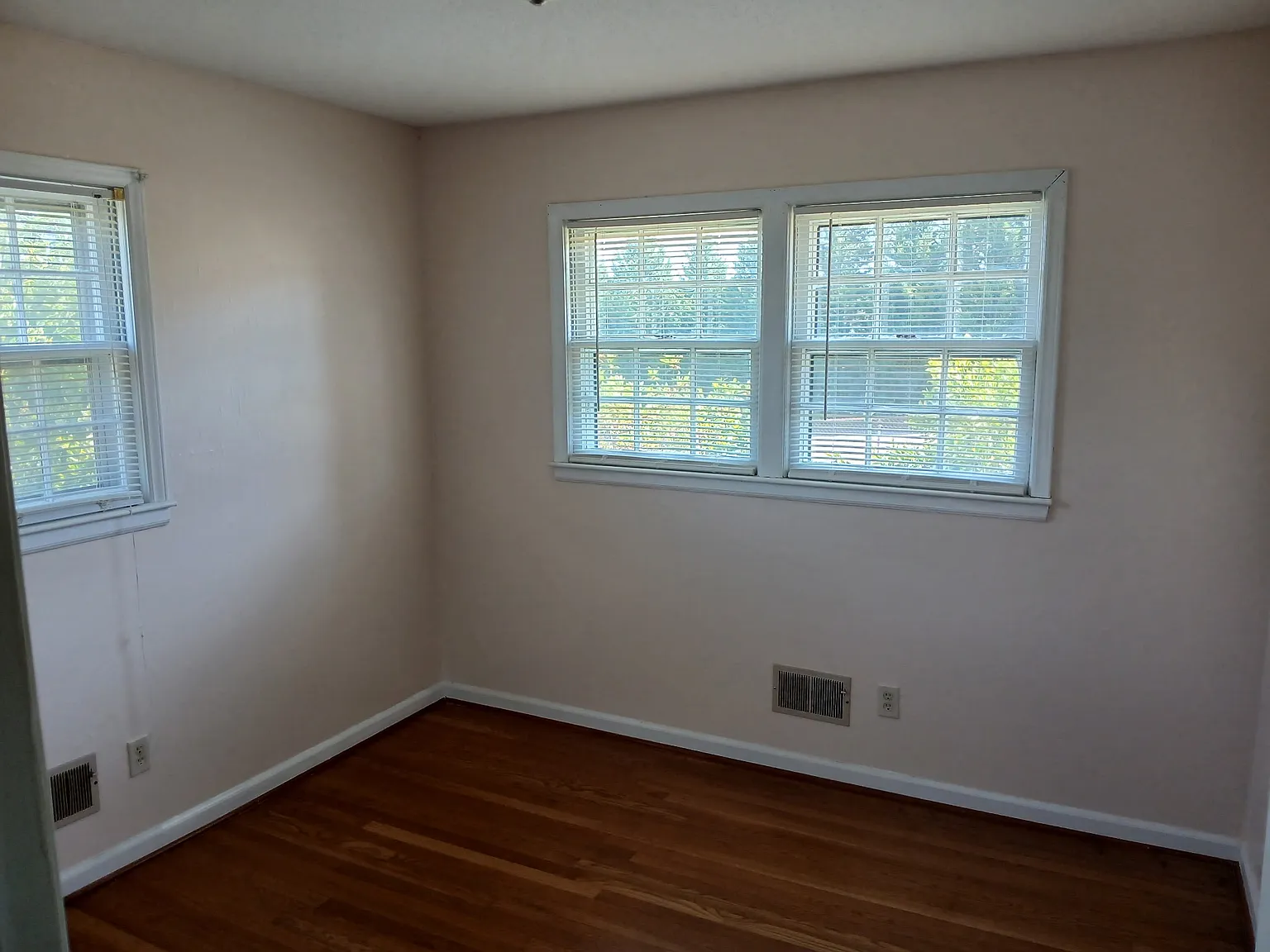 3 bed, 1500 sqft, $1,400 — Photo 4