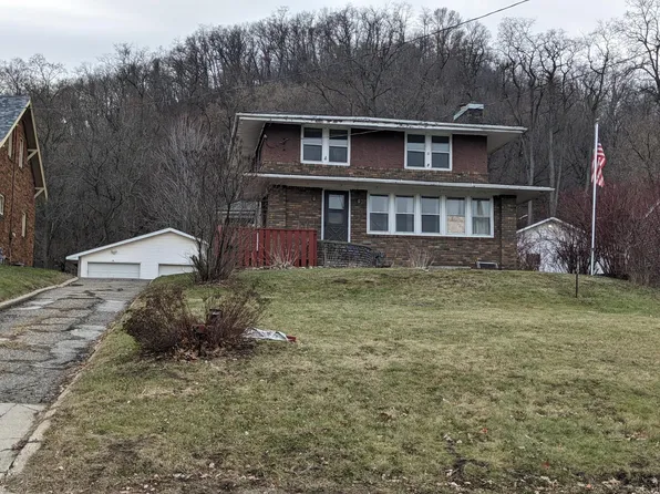 781 E 7th St, Red Wing, MN 55066