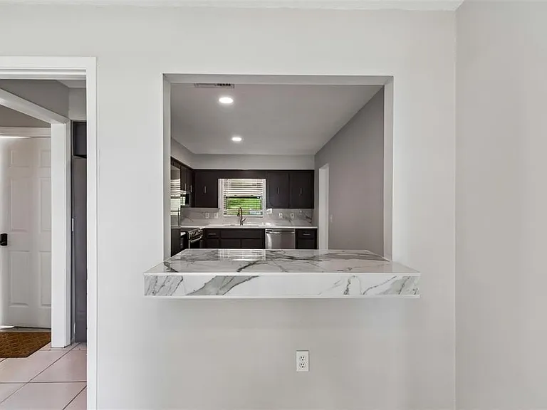 400 E Silver Star Rd — Photo 18