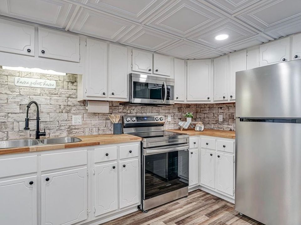 1st image of 300 River Heights Dr #1