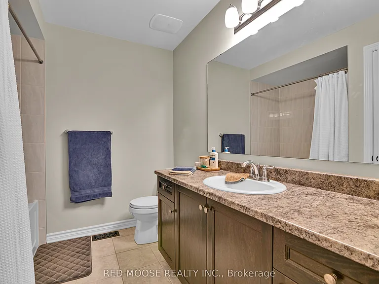 373 Sweetfern Cres — Photo 32