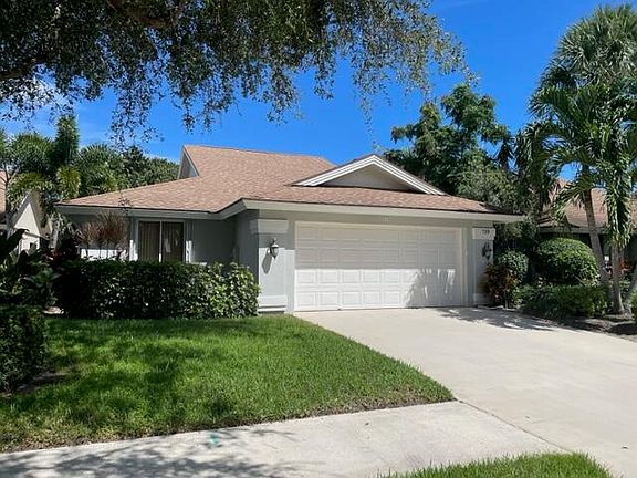 2nd image of 139 Sand Pine Drive