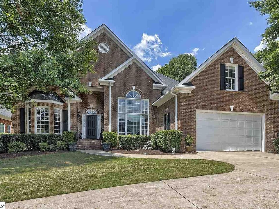 1st image of 105 Clairewood Ct