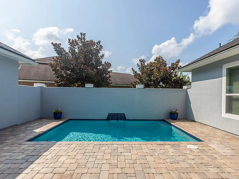 148 Woodcross Dr — Photo 6