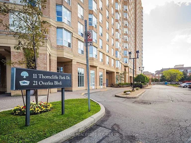 11 Thorncliffe Park Dr #607 — Photo 2