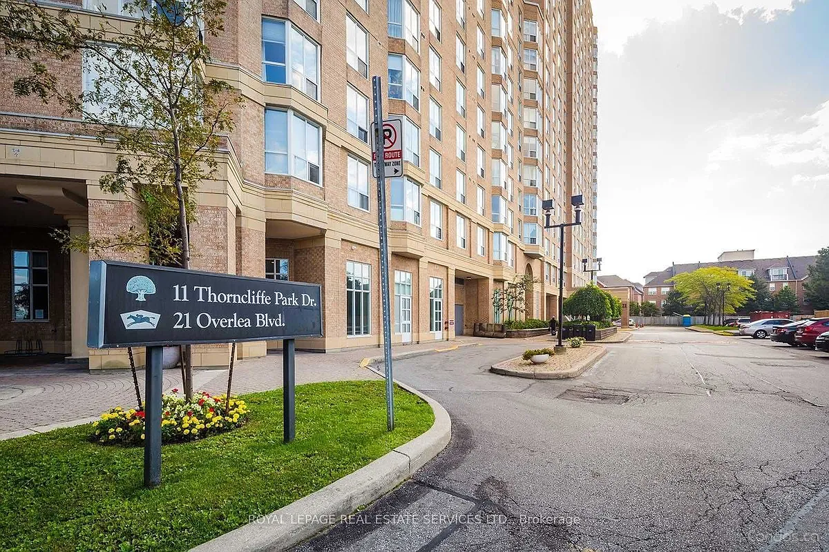 Building Photo - 11 Thorncliffe Park Dr #607