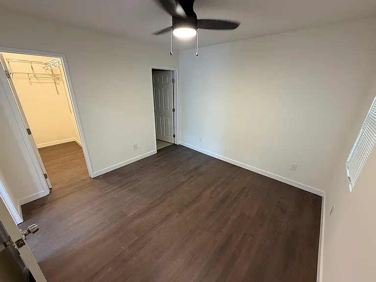 4027 Arden Dr — Photo 4