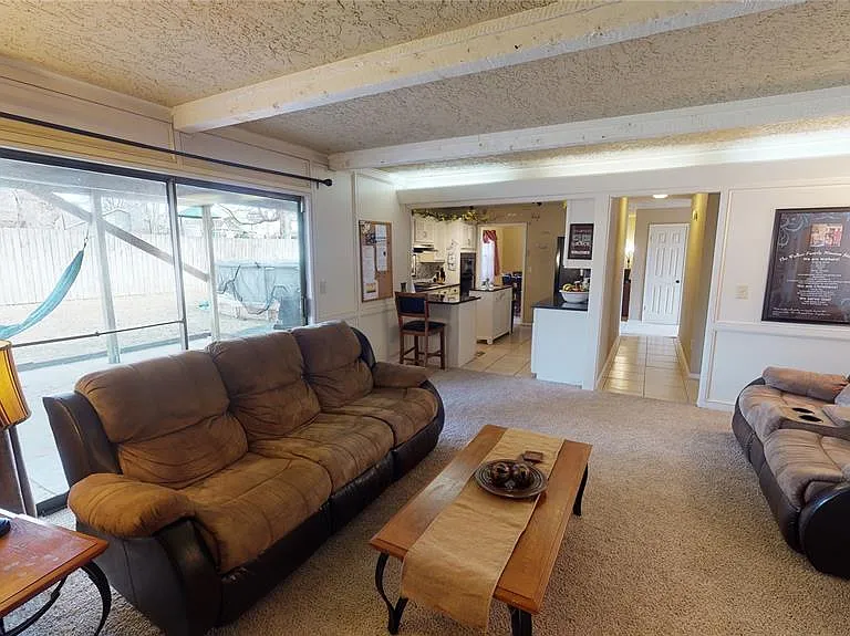 2408 W Boston St — Photo 17