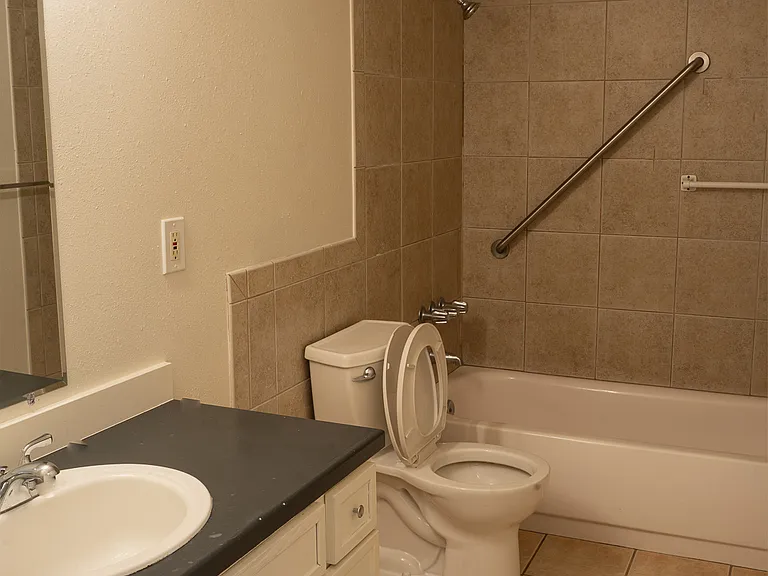 4545 SE Ina Ave #4 — Photo 11