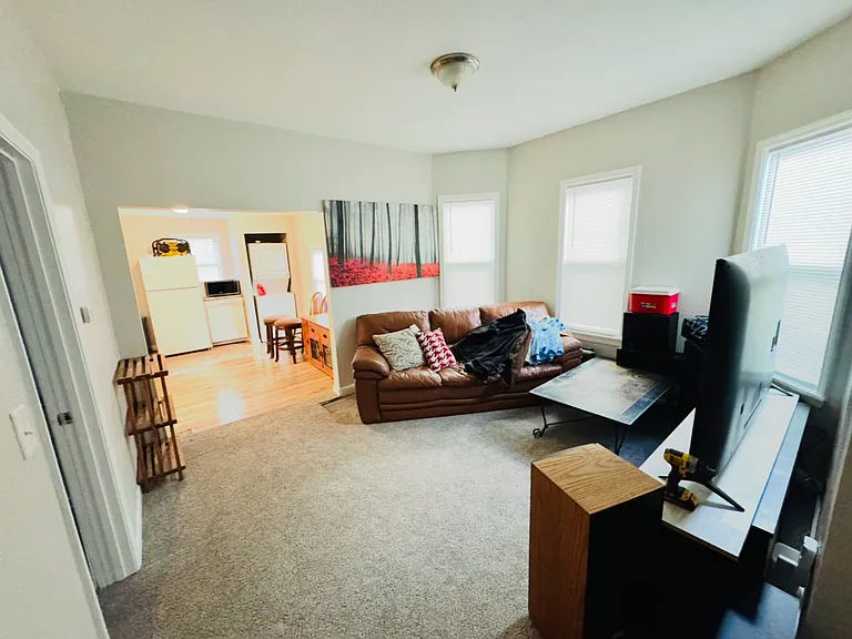 927 Sherburne Ave #1 — Photo 5