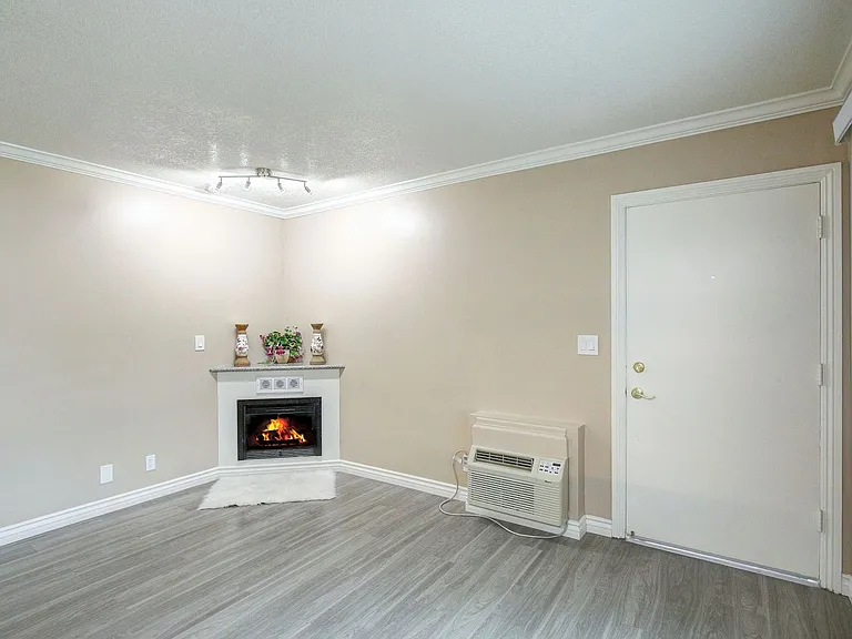 812 W Huntington Dr — Photo 11