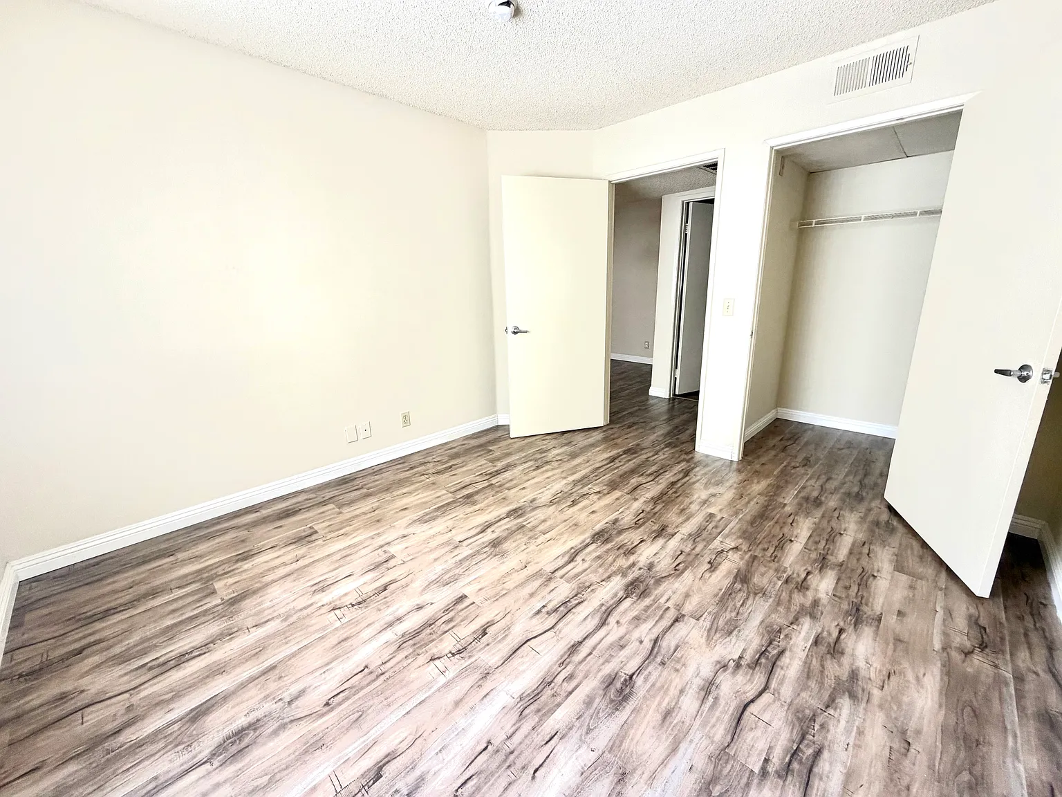 1 bed, 700 sqft, $2,150 — Photo 4