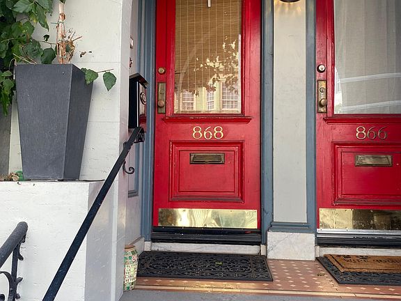 Front Door 866