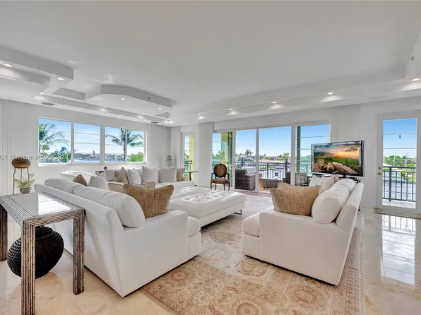 1230 Hillsboro Mile APT 210, Pompano Beach, FL 33062