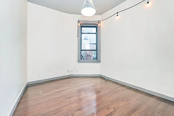 Rented by Skyward | media 22