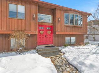 10 SKINNER Court, Tomkins Cove, NY 10986