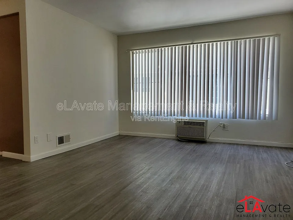 1005 N Curson Ave #5