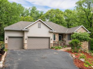 3851 Tessier Trl, Vadnais Heights, MN 55127