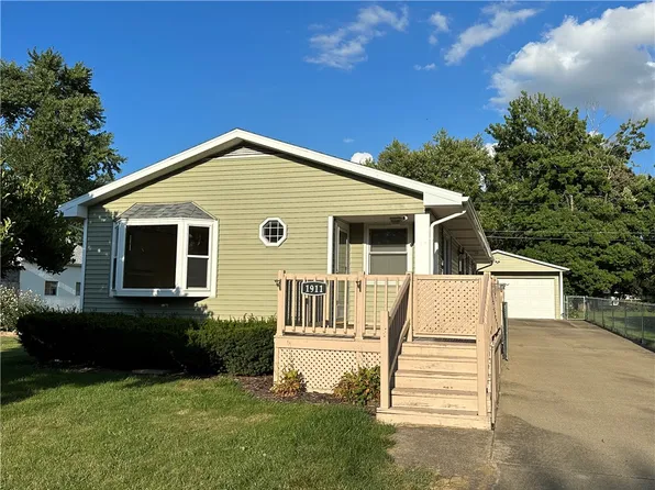 1911 Adams St, Tilton, IL 61833