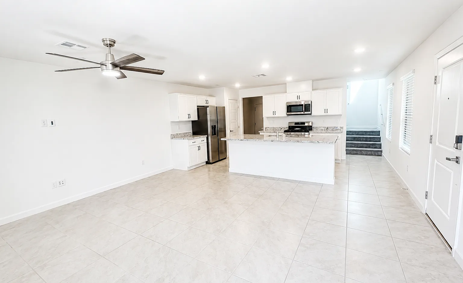 2 bed, 2.5 bath, 1289 sqft, $1,500 — Photo 3