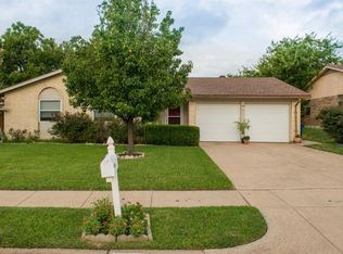 6905 Quail Run, Watauga, TX 76148