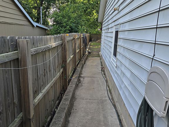 4th image of 1125 N 13th St