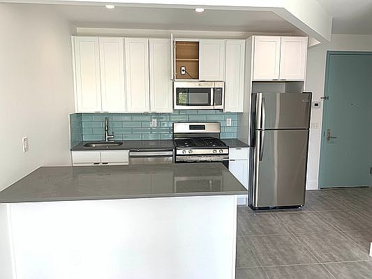 2nd image of 424 E 142nd St #5