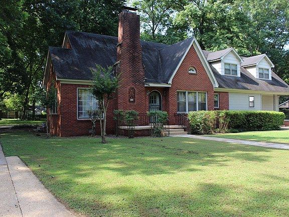 2nd image of 202 Creek Dr